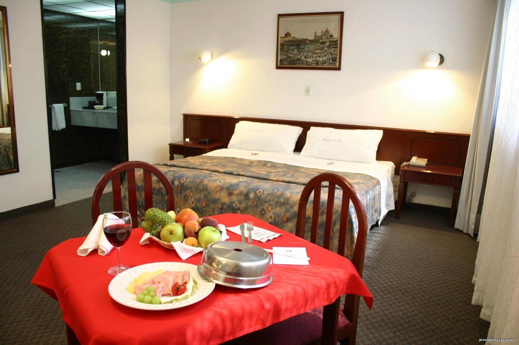 Hotel Estoril Мехико Экстерьер фото
